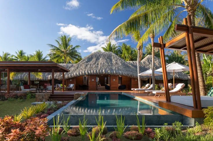 /img/1463-bora-bora-couple.webp