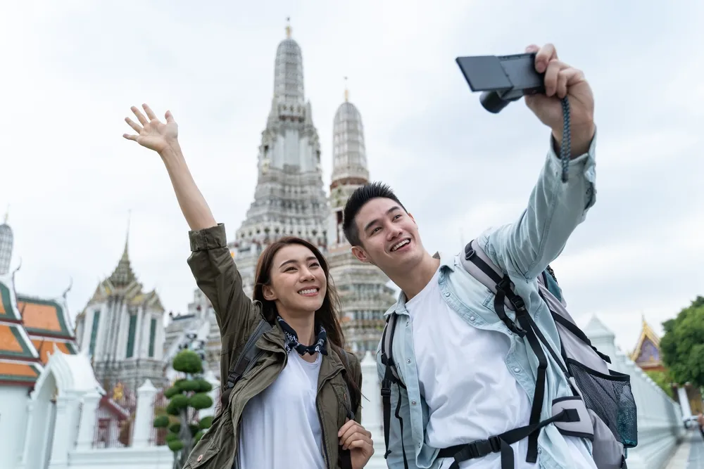 1471 cityscape honeymoon photoshoot