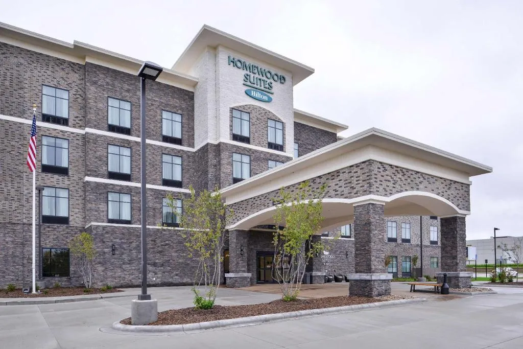1497 honeymoon suite des moines