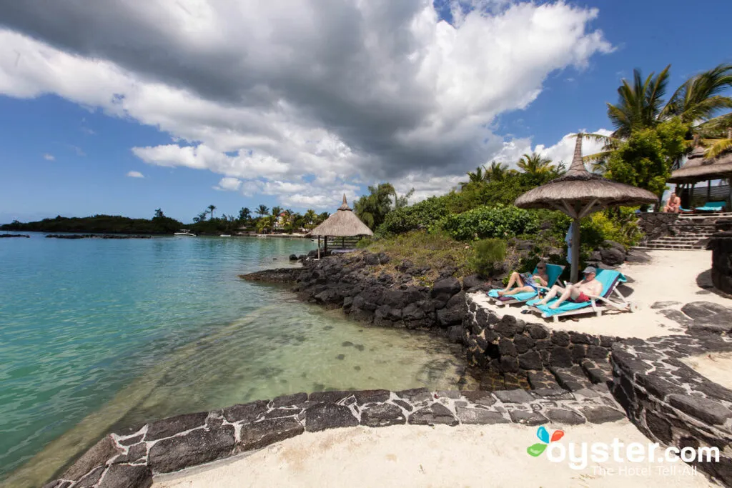 1498 four seasons mauritius honeymoon