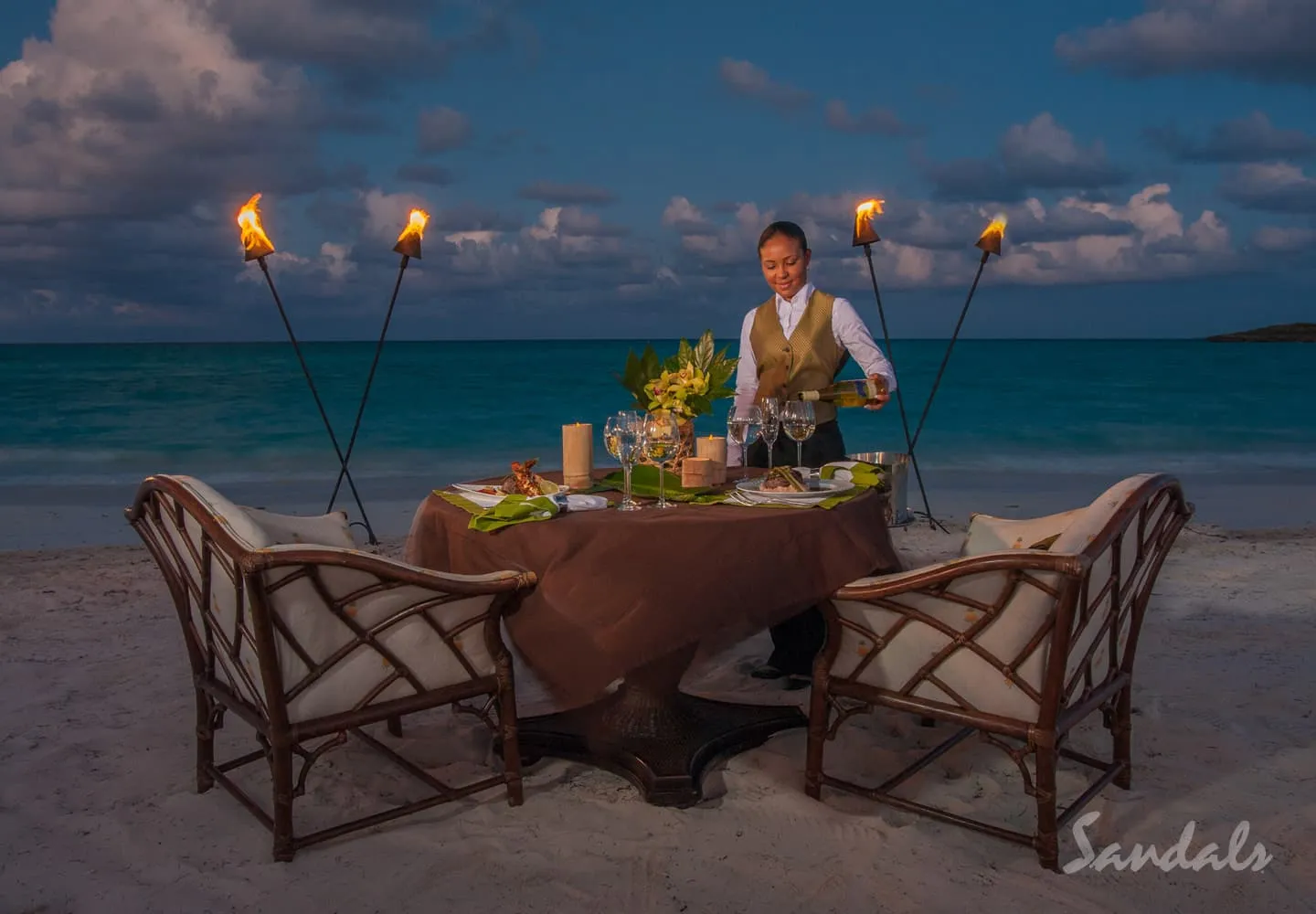 1536 live aqua cancun honeymoon