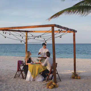 /img/1536-nizuc-resort-cancun-honeymoon.webp