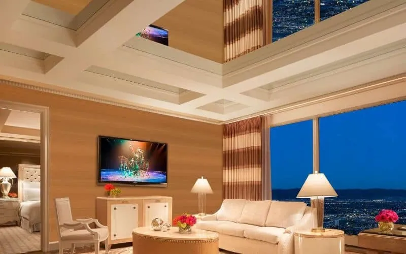 /img/1538-romantic-dinner-vegas.webp
