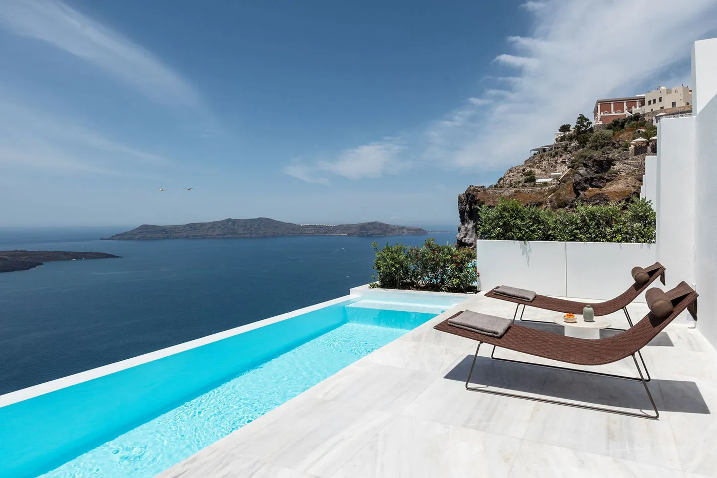 1559 santorini caldera view