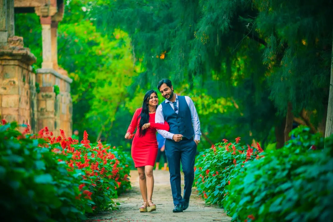 1603 manali honeymoon couple