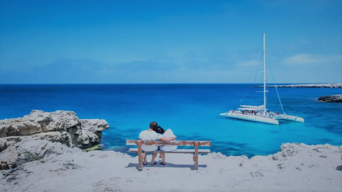 1622 couple on beach