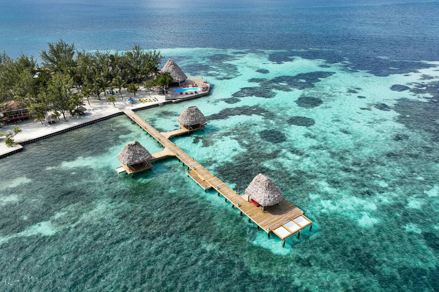 1631 sandals resort pool