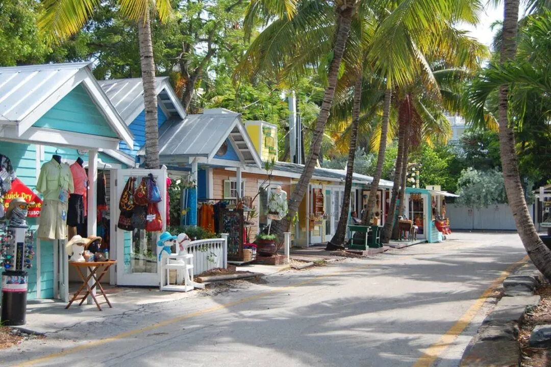 1653 florida keys honeymoon packing