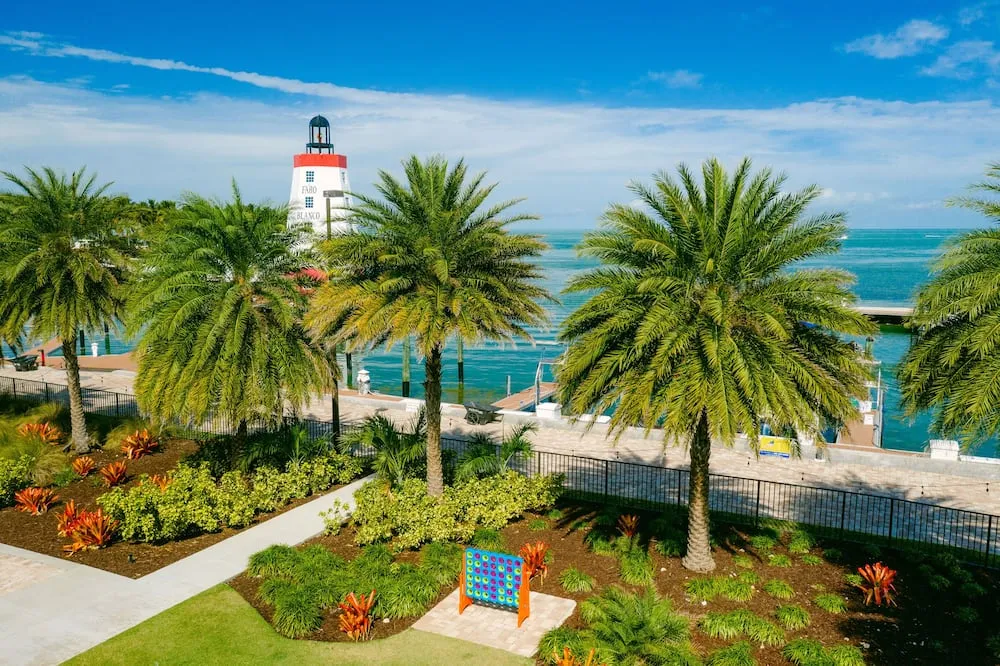 1653 florida keys honeymoon sunset cruise