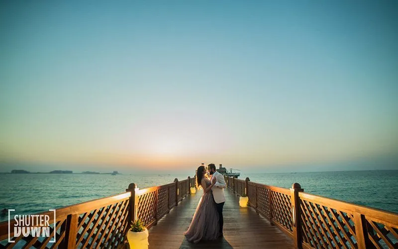 1670 santorini honeymoon