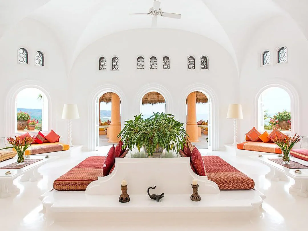 /img/1691-mexico-honeymoon-resort-sunset.webp