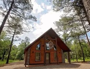 1703 broken bow cabin exterior