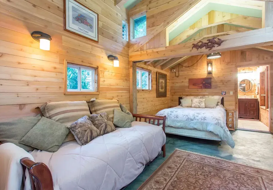 1742 airbnb honeymoon romantic dinner
