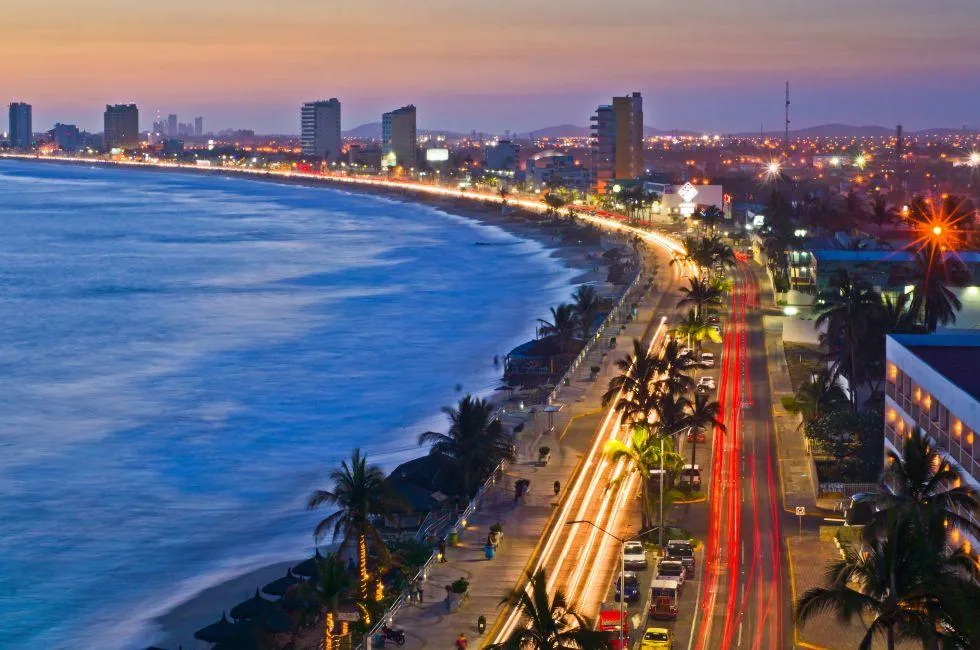 /img/1744-mazatlan-romantic-dinner.webp