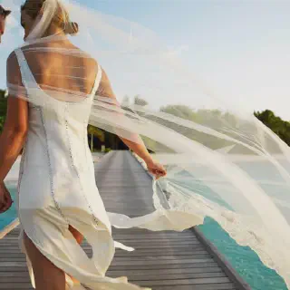 /img/1748-maldives-honeymoon-packing.webp