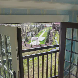 /img/1752-treehouse-suite-outdoor-activities.webp