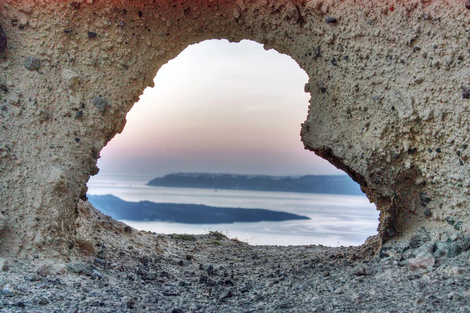 1764 cave hotel santorini
