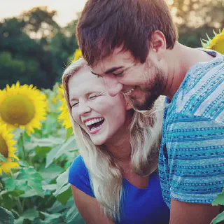 /img/1768-honeymoon-photo-album.webp