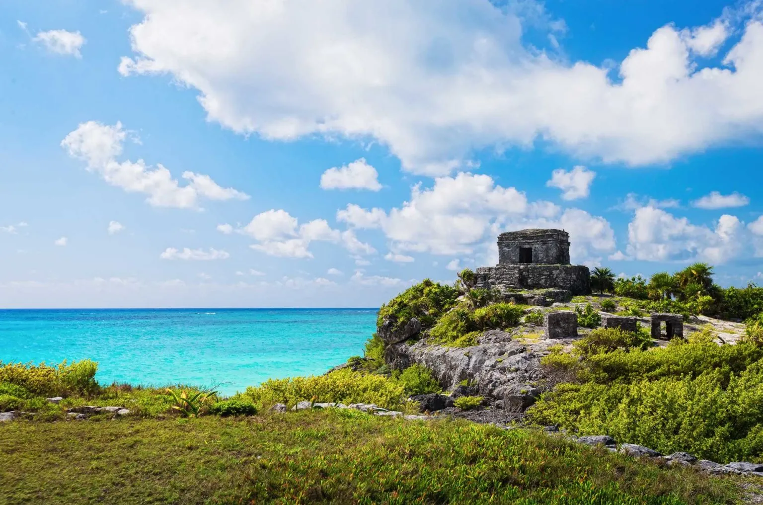 /img/1816-affordable-honeymoon-activities.webp