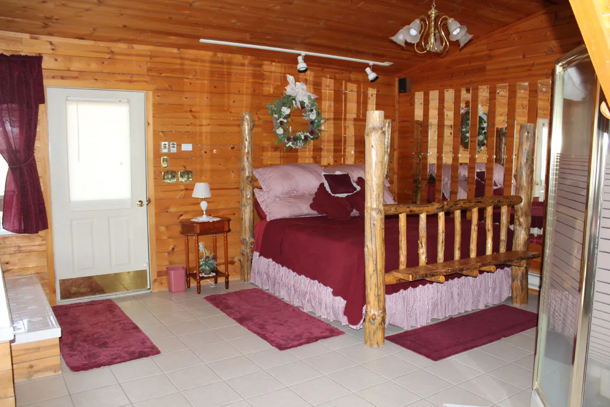 1825 texas honeymoon cabin interior