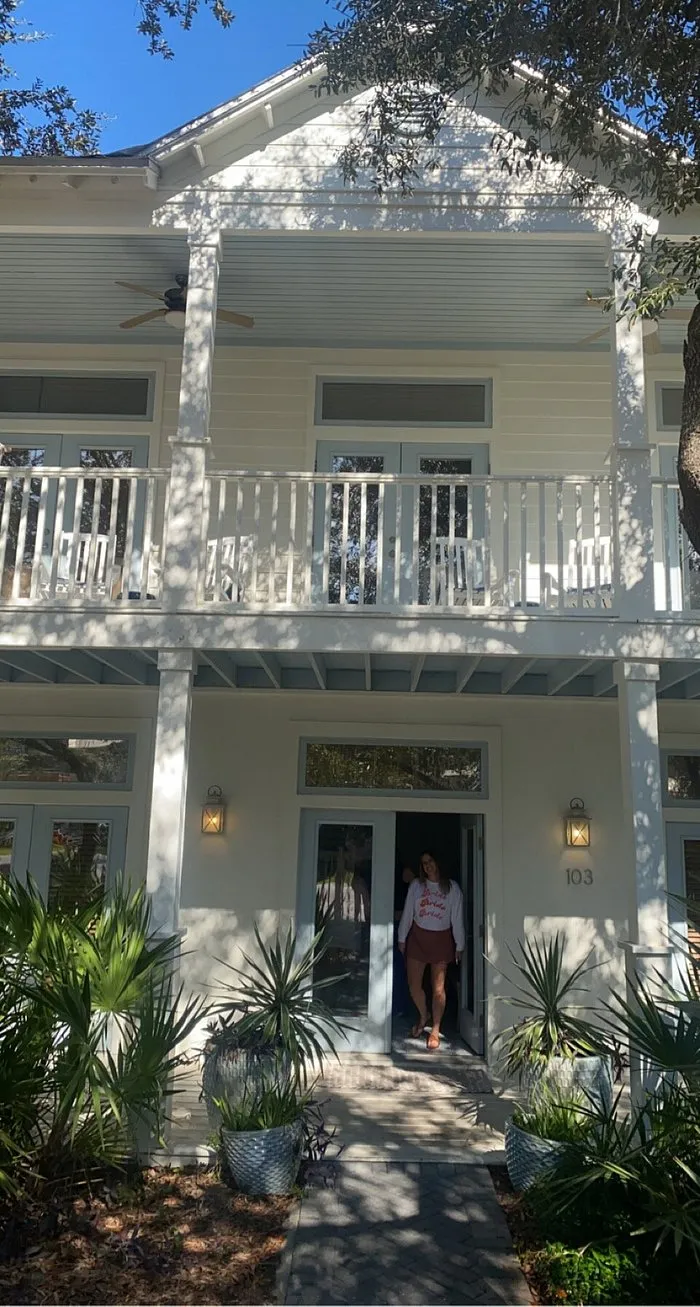 /img/1843-seaside-honeymoon-cottage-location.webp