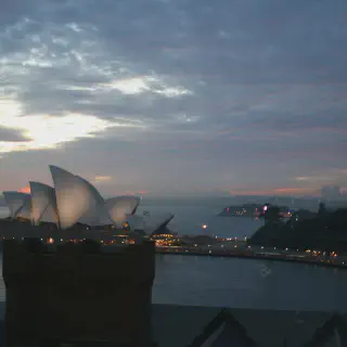 /img/1879-sydney-restaurant-honeymoon.webp