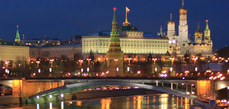 /img/1880-honeymoon-russia-romantic-dinner.webp