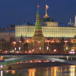 /img/1880-honeymoon-russia-romantic-dinner.webp