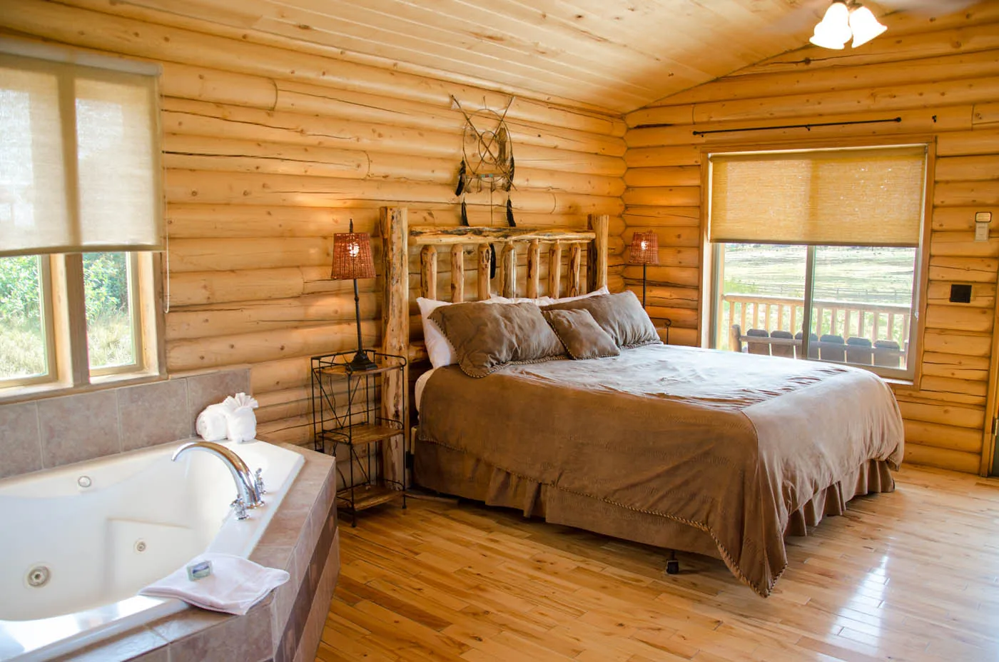 /img/1896-romantic-lighting.webp